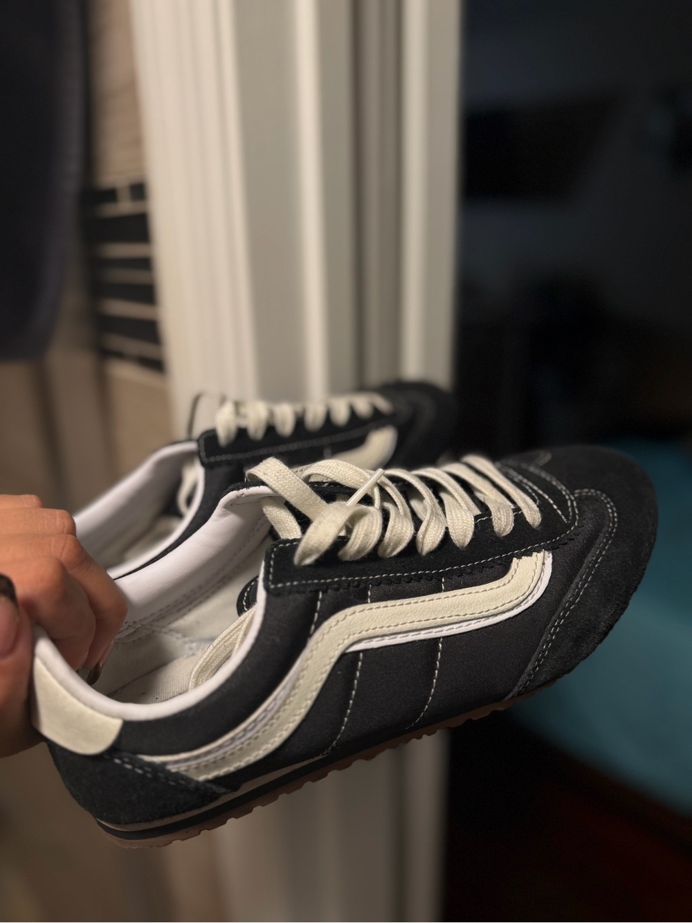 Vans Super Lowpro Sneaker - Black & Cream - Picture 2 of 5